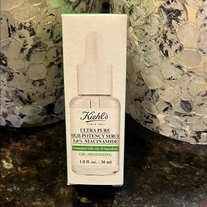 Kiehl's Ultra Pure High-Potency Serum 5% niacinamide